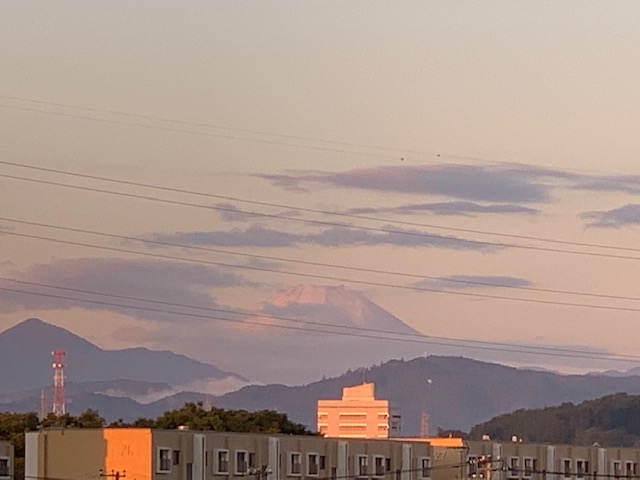 冠雪の富士山見えましたよぉ～　東京都立川市